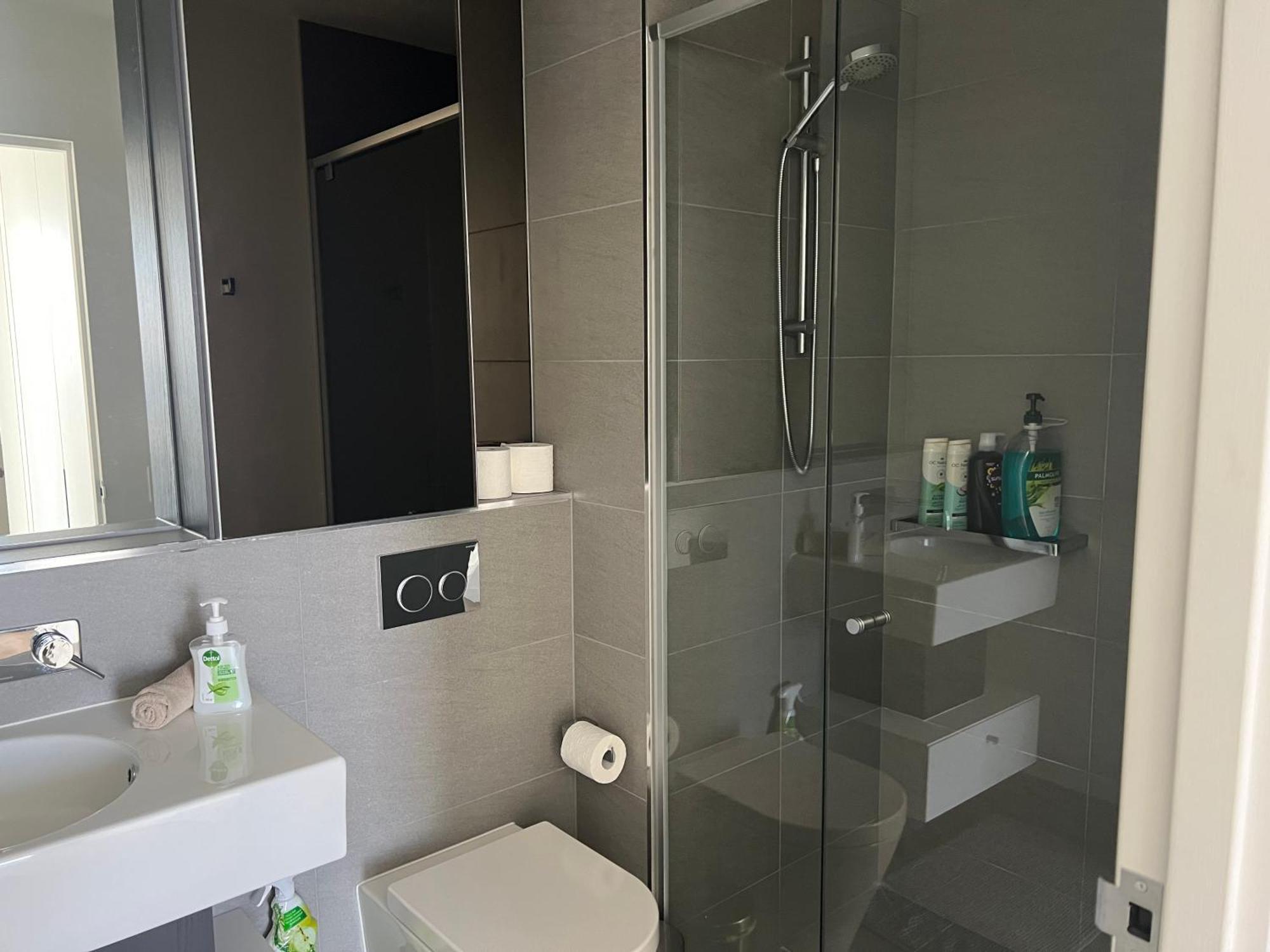 Wsp Lux 3b2b Flat In Cbd With Balcony Apartment Melbourne