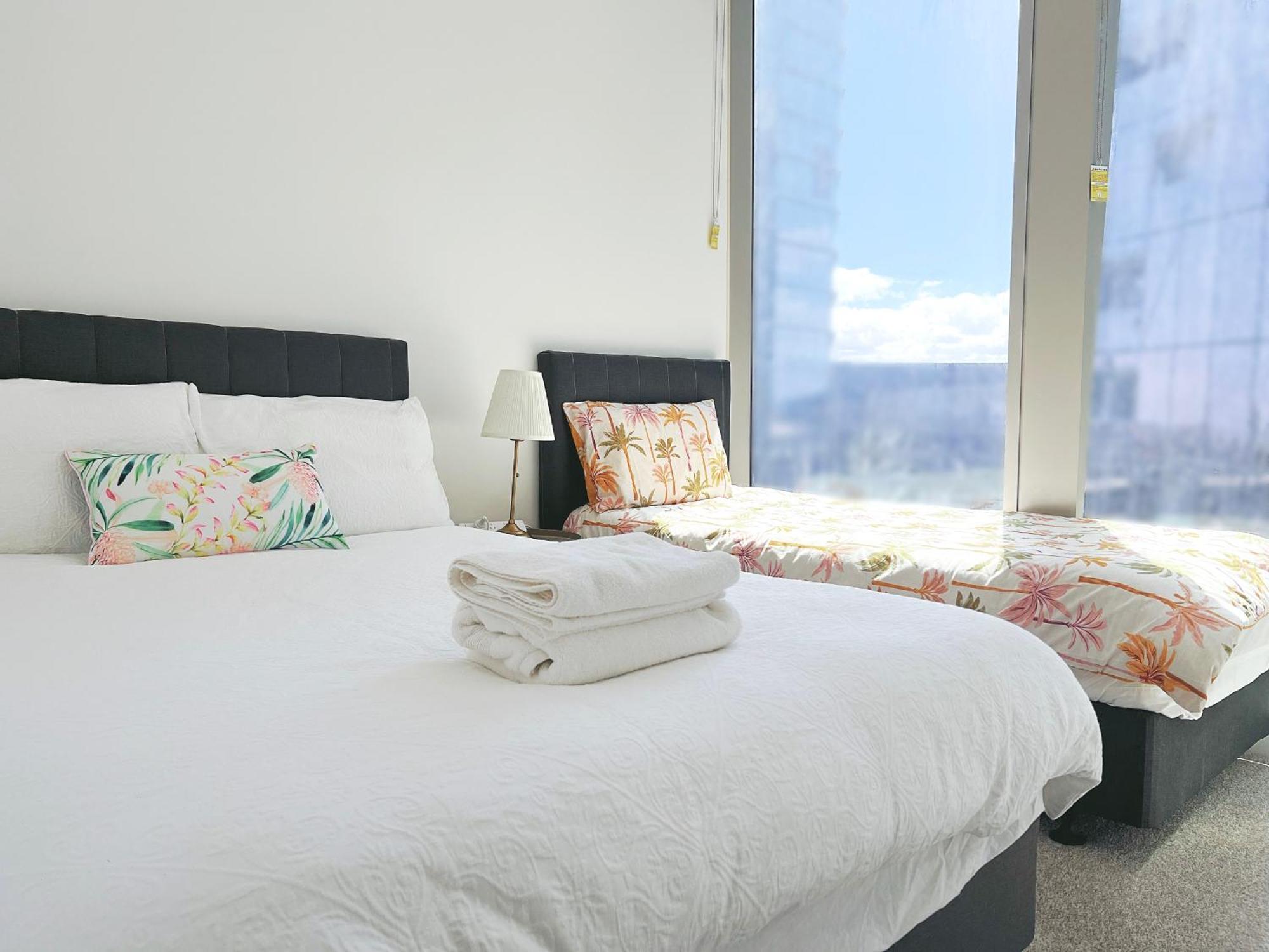 Wsp Lux 3b2b Flat In Cbd With Balcony Apartment *