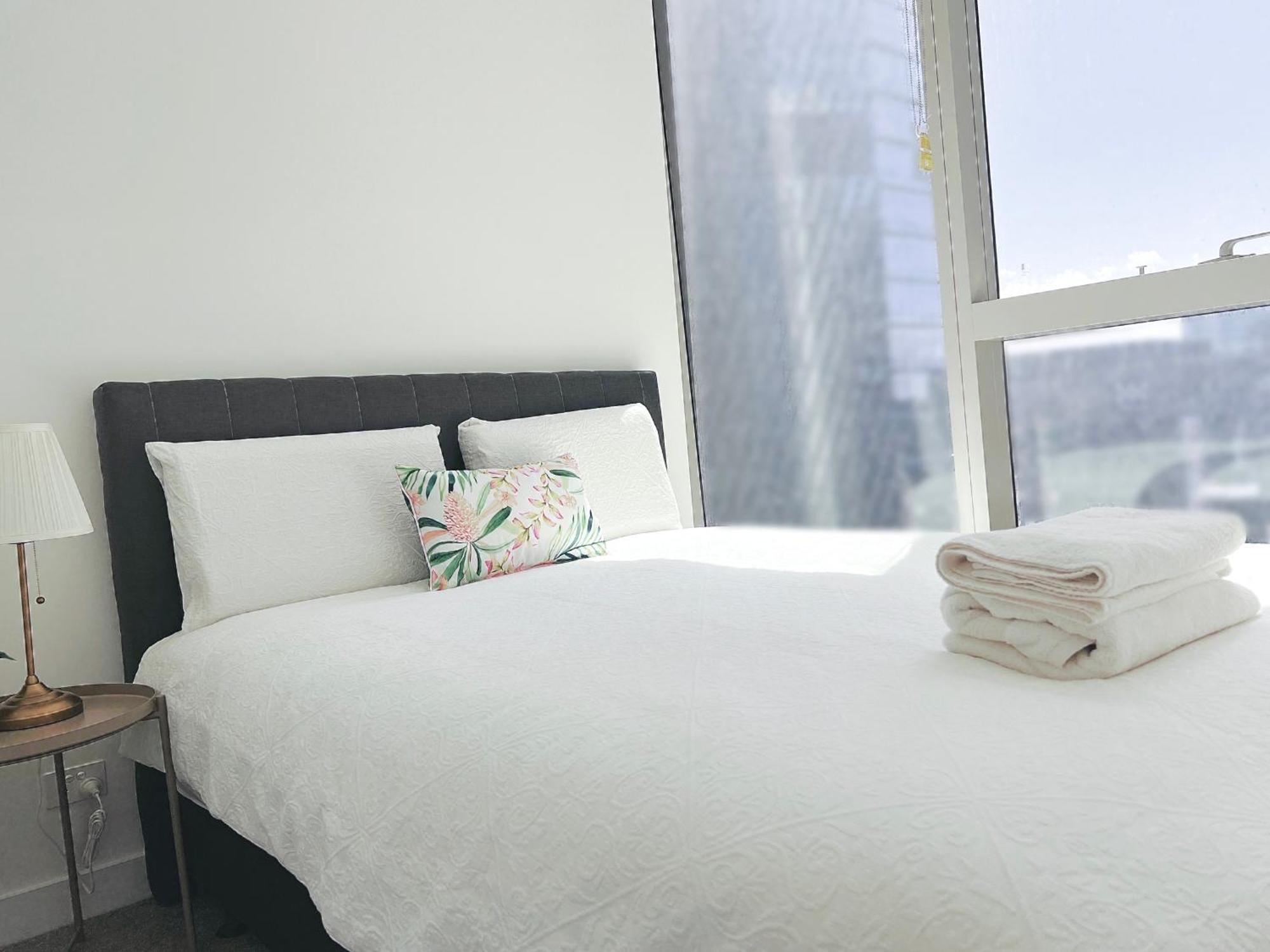 Apartment Wsp Lux 3b2b Flat In Cbd With Balcony Melbourne